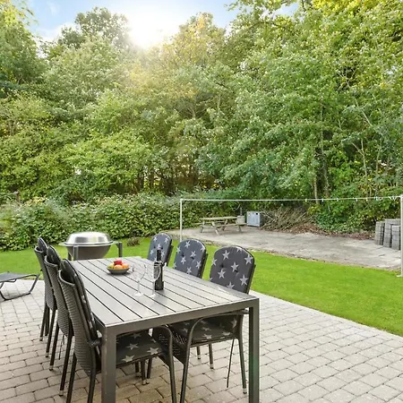 Awesome In With Kitchen Holiday home