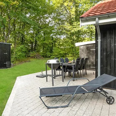 Awesome In With Kitchen Holiday home