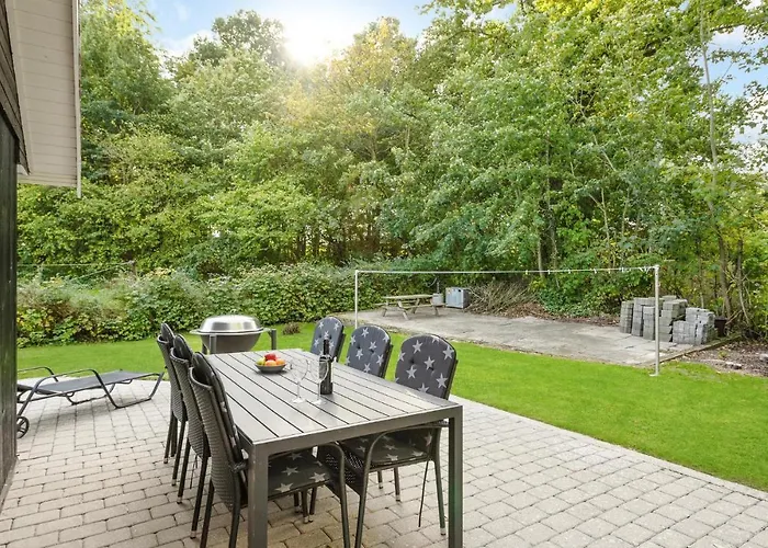 Awesome In With Kitchen Holiday home