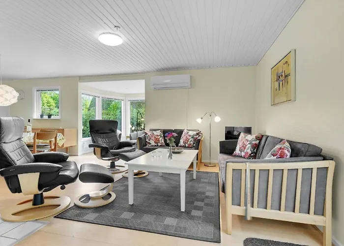 Awesome In With Kitchen Holiday home