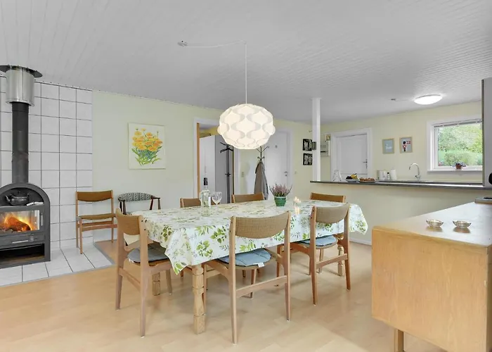 Awesome In With Kitchen Сasa de vacaciones *